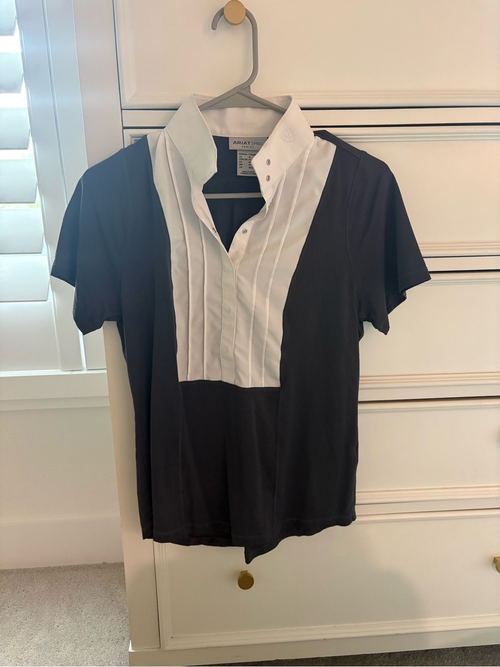Arait show shirt size M